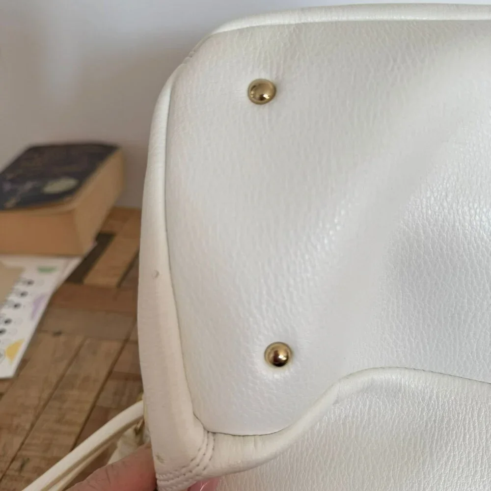 Beautiful Italian White bag - Picture 6 of 6